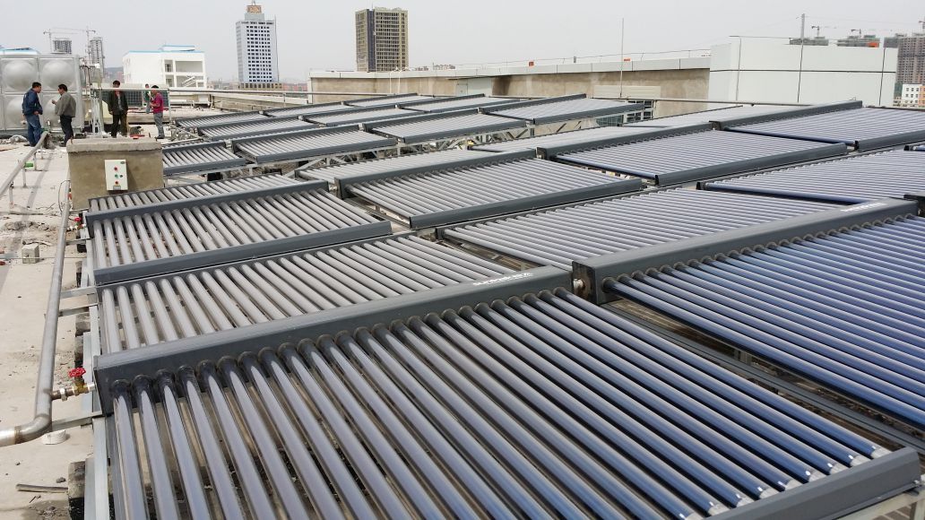 伊利集團(tuán)太陽(yáng)能工程照片